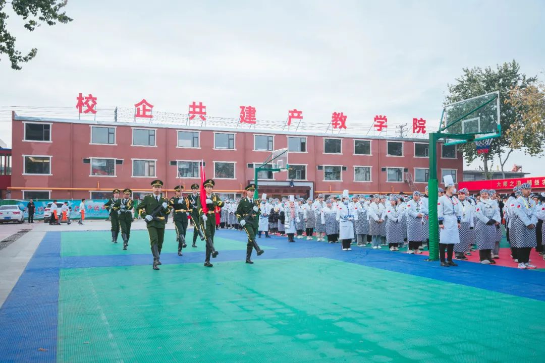 校園日記｜直擊河北新東方周一晨會，奮斗正當(dāng)時，開啟美好一周！